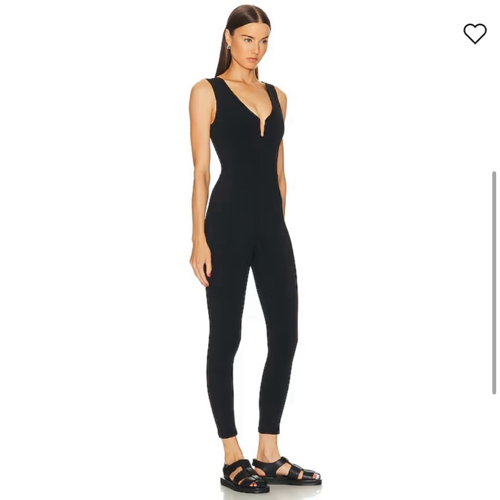 NWT Le Ore Veneto Deep V Neck Catsuit in Black
Size Small $138